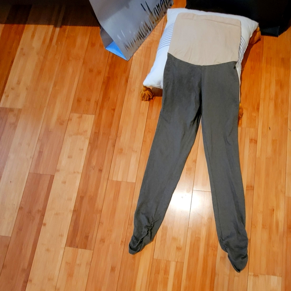 Motherhood Maternity tights size large